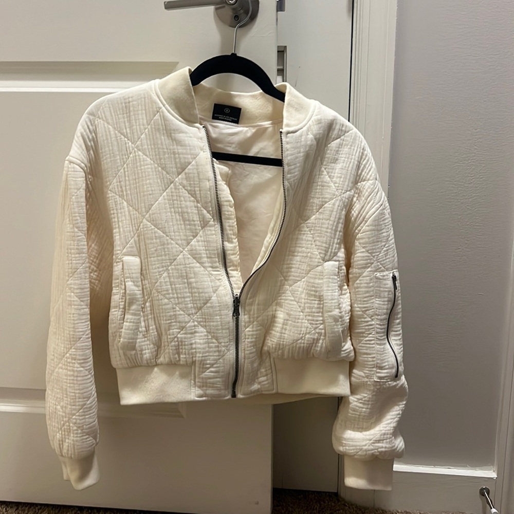 Perfect condition cream jacket!